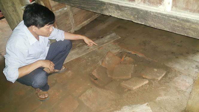 Người coi đền thờ Đức Thánh đào trộm hậu cung tìm cổ vật - 2