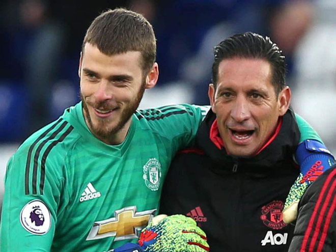 MU có biến trước đại chiến Arsenal: Thầy của De Gea bất ngờ bị "thanh trừng" - 2