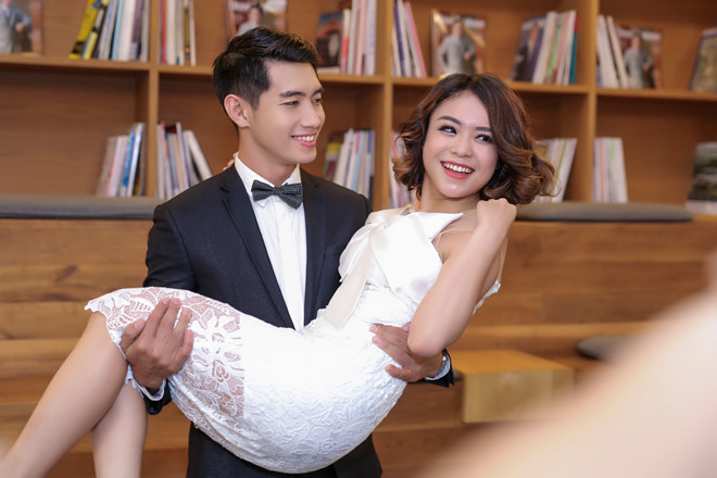 Nữ ca sĩ khóc lóc bỏ về "phá nát" họp báo, Hương Tràm bất ngờ lên tiếng - 3