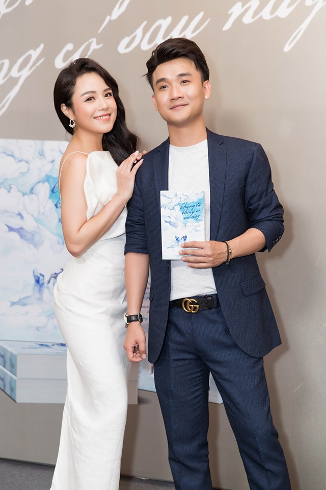 Nữ ca sĩ khóc lóc bỏ về "phá nát" họp báo, Hương Tràm bất ngờ lên tiếng - 4