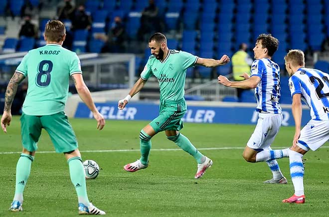 Real sáng cửa vô địch La Liga: Zidane vượt Barca nhờ bí kíp 26 năm tuổi - 2