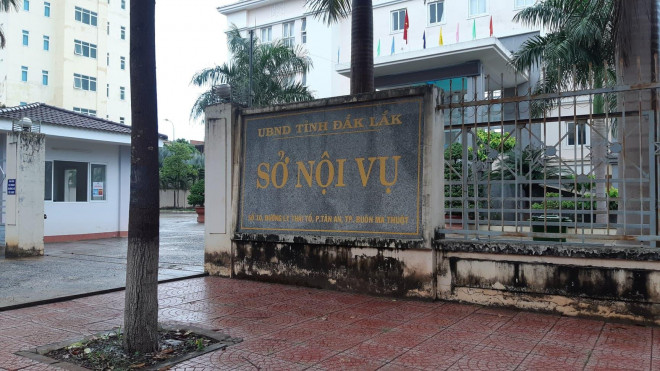 Vụ Thanh tra Sở Nội vụ nhận hối lộ: Thanh tra viên bị quay clip trong khách sạn - 5