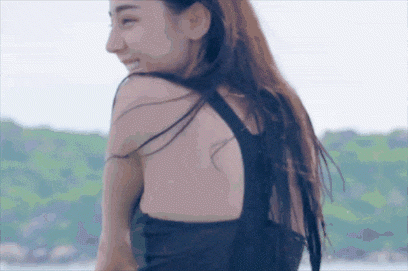 Địch Lệ Nhiệt Ba bị đào lại ảnh mặc "đồ bơi bảo thủ", nói không với bikini - 1