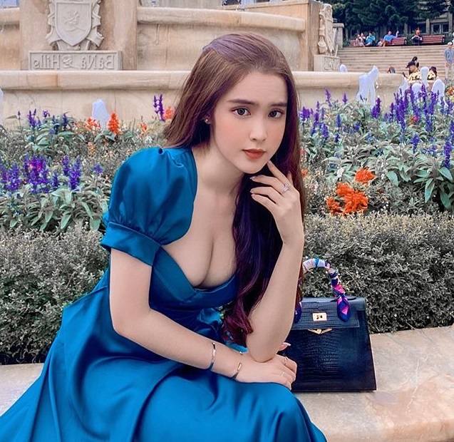"Nụ hồng lai" Việt - Mỹ, Việt - Trung ưa diện đồ tôn nét đầy đặn ở tuổi 18 - 1