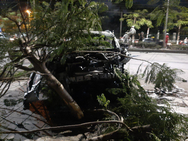 Quảng Ninh: Xe bán tải tông xe tải sang đường, 4 người thương vong - 5