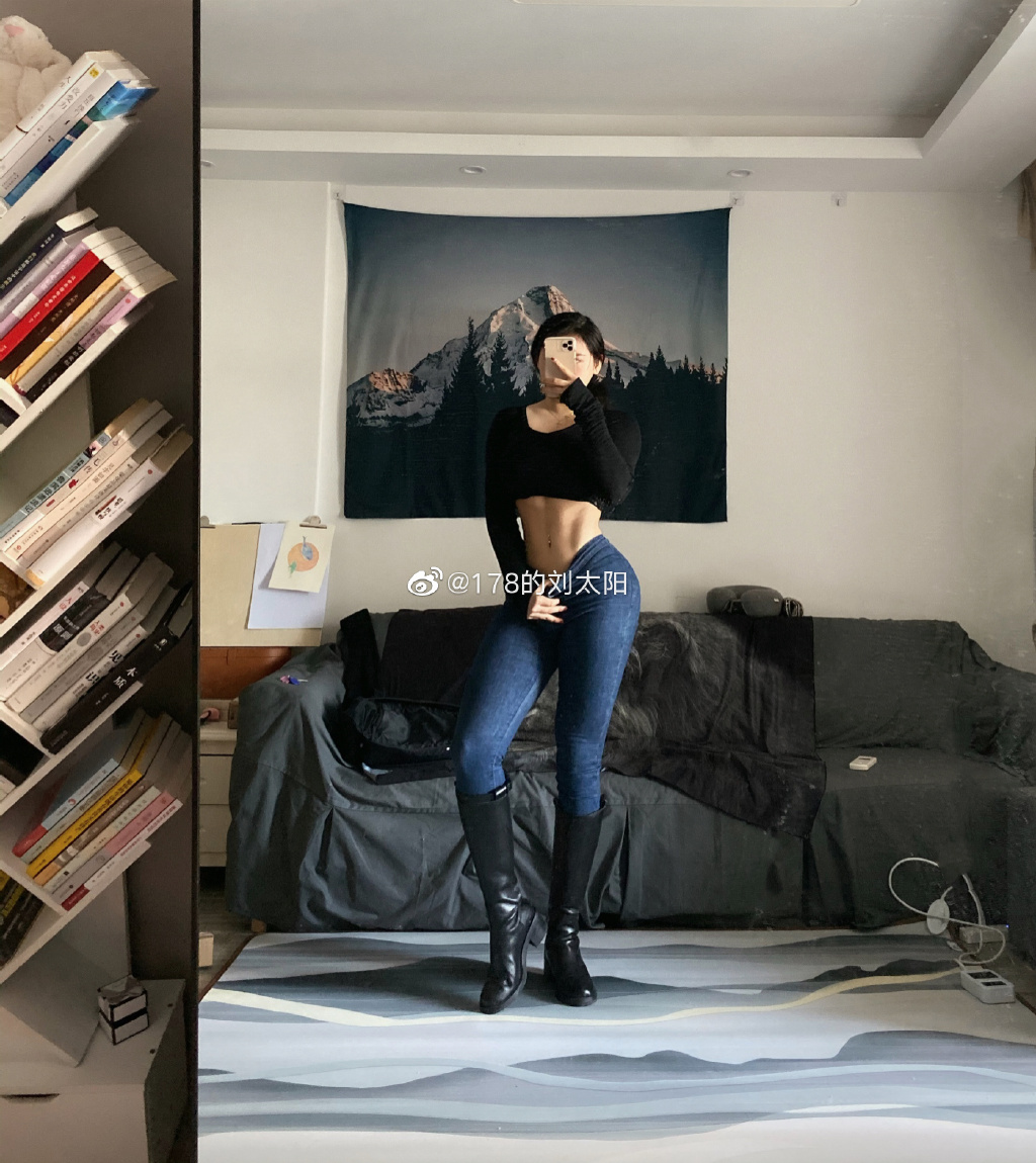 "Nữ thần gym Trung Quốc" gây shock với chiều cao 1m78, vòng 1, vòng 3 hơn mét - 8