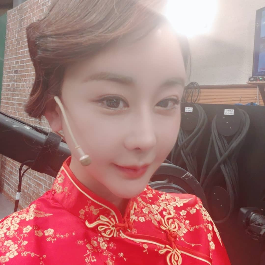 Hoa hậu lấy "phi công" kém 18 tuổi làm cách nào để không già hơn chồng? - 3