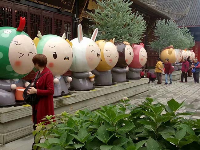 Ngôi chùa "dễ thương" nhất Trung Quốc, trưng bày hàng loạt bức tượng hoạt hình - 4