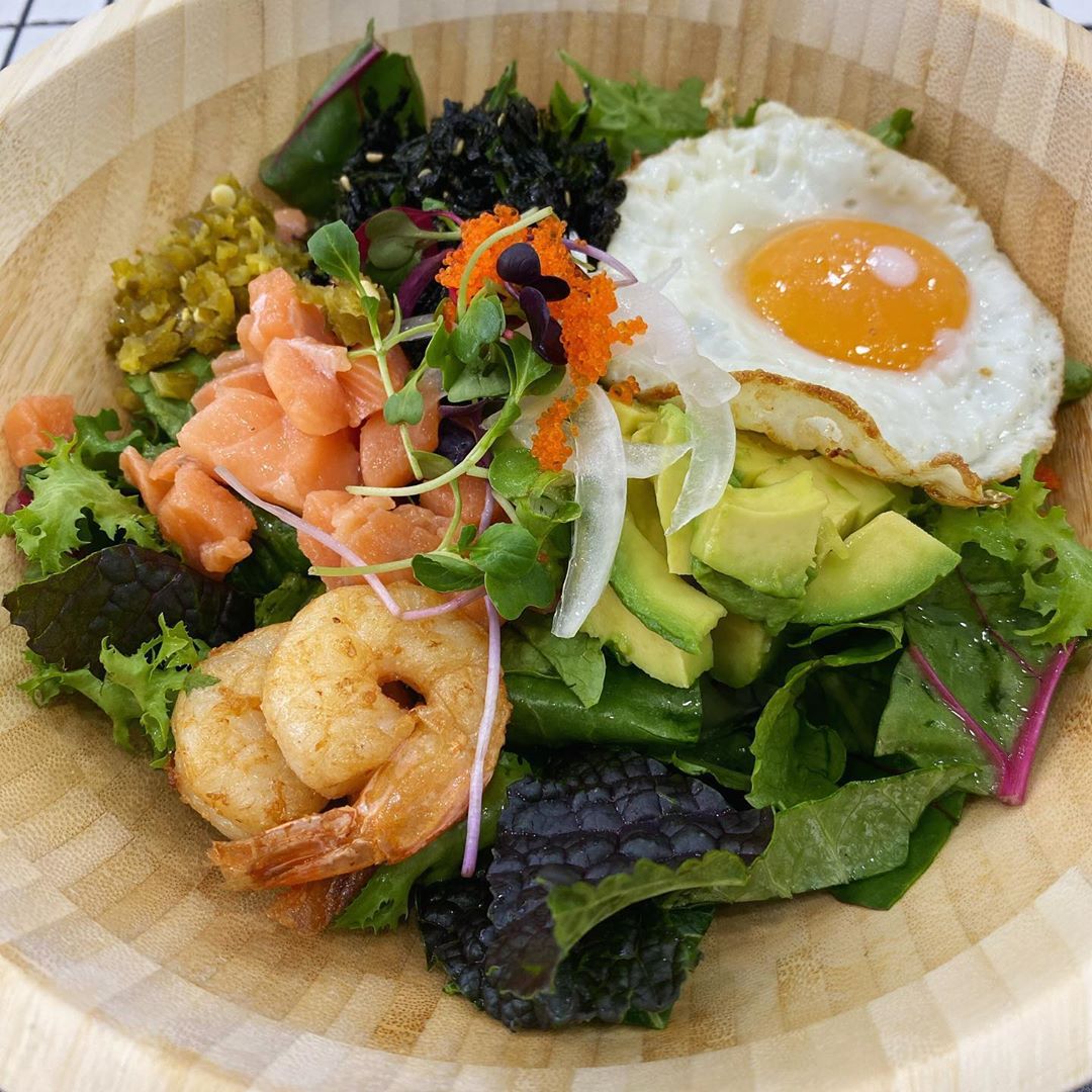 Tiếp viên hàng không xinh đẹp có dáng vóc khiến hành khách ngắm mãi không thôi - 5