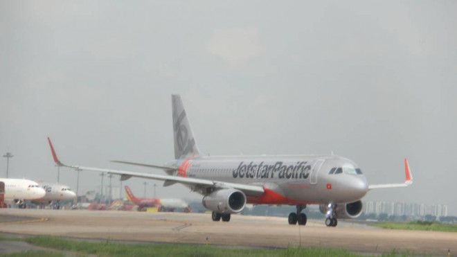 Cận cảnh thi công đường băng Tân Sơn Nhất khi chậm chuyến gia tăng - 10