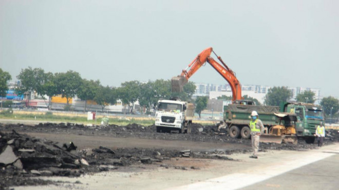 Cận cảnh thi công đường băng Tân Sơn Nhất khi chậm chuyến gia tăng - 9