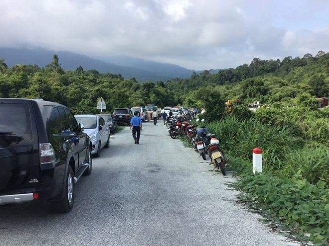 Hiện trường vụ tai nạn thảm khốc xe khách rơi xuống vực, 5 người chết ở Kon Tum - 1