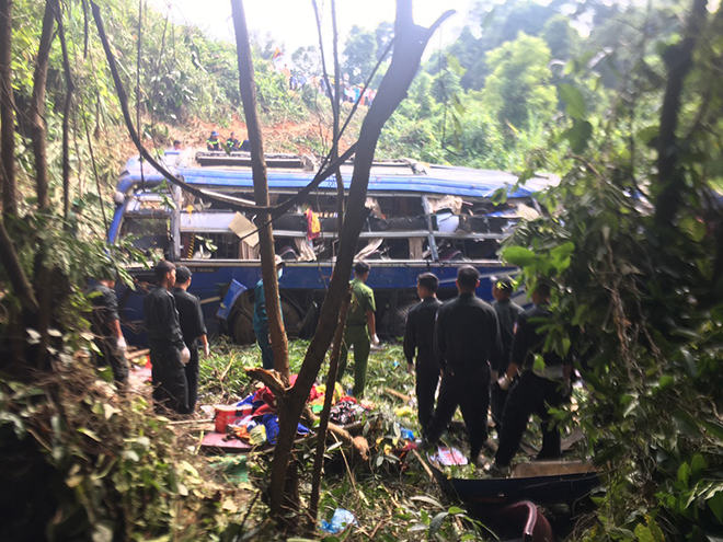 Hiện trường vụ tai nạn thảm khốc xe khách rơi xuống vực, 5 người chết ở Kon Tum - 5