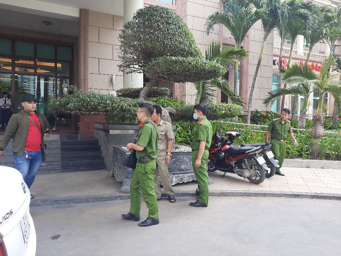 Khám xét nhà ông Trần Trọng Tuấn và ông Trần Vĩnh Tuyến - 4