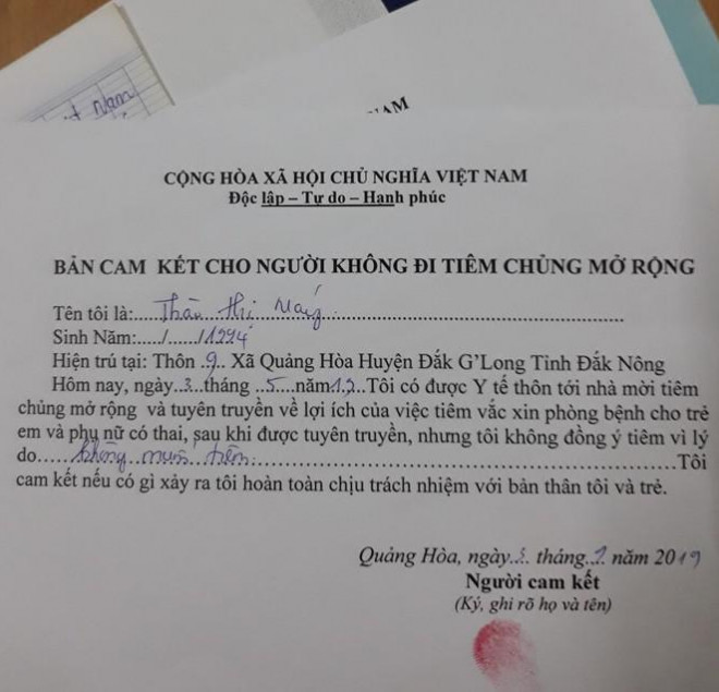 Đắk Nông: Cận cảnh những giấy cam kết không tiêm chủng 'rất lạ' - 4