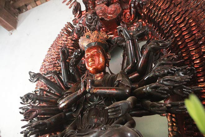 Lắp "mắt thần" theo dõi ngày đêm bảo vật nhiều tay nhất Việt Nam - 7