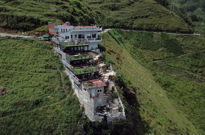 Nóng trong tuần: Khởi tố vụ án liên quan đến thành viên Tổ giúp việc của Chủ tịch UBND TP Hà Nội - 4