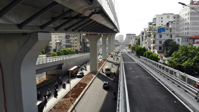 Ngỡ ngàng đường vành đai 2 trên cao trước ngày thông xe - 3