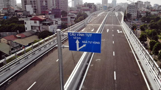 Ngỡ ngàng đường vành đai 2 trên cao trước ngày thông xe - 2