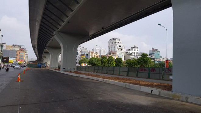 Ngỡ ngàng đường vành đai 2 trên cao trước ngày thông xe - 6