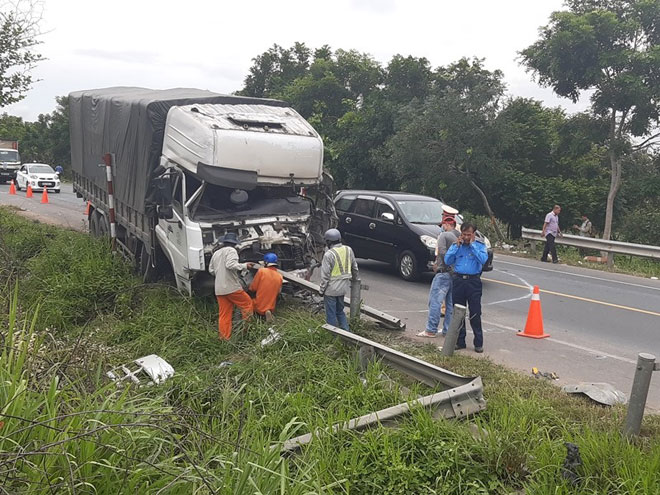 Lời kể ám ảnh của nhân chứng vụ tai nạn thảm khốc 8 người chết ở Bình Thuận - 2