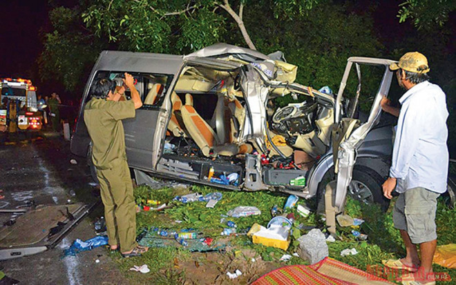 Vụ tai nạn 8 người chết ở Bình Thuận: Nỗi đau xé lòng người ở lại - 3