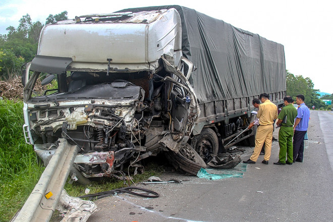Vụ tai nạn 8 người chết ở Bình Thuận: Nỗi đau xé lòng người ở lại - 2