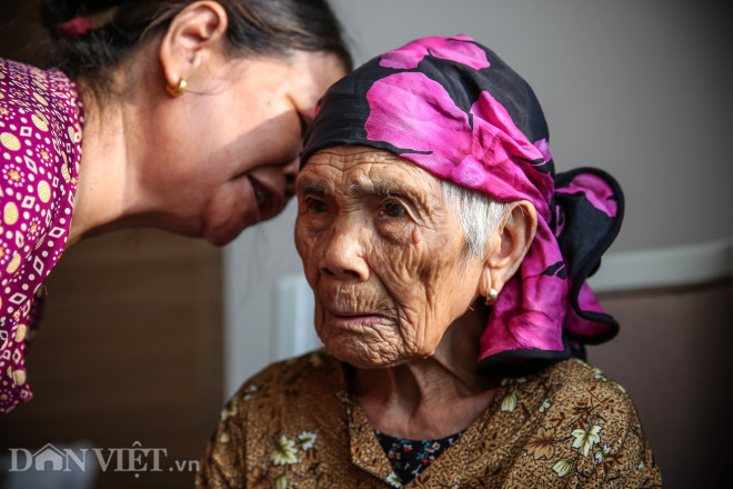 300 Mẹ Việt Nam anh hùng về Thủ đô và những chia sẻ xúc động - 5