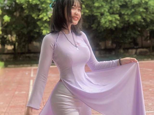 Nữ sinh Cần Thơ 18 tuổi: Mặc áo dài trắng chiết eo đẹp như tiên giáng trần