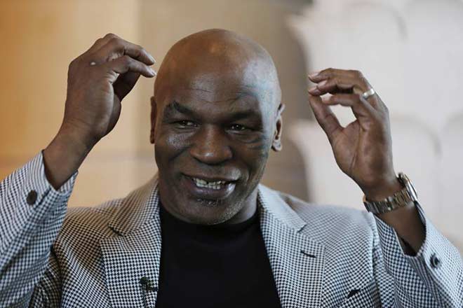 Dậy sóng Mike Tyson sắp đấu huyền thoại boxing có cú móc kinh người - 1