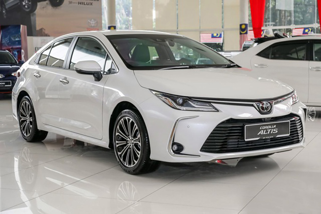 Đại lý &#34;dọn kho&#34; Toyota Corolla Altis, giảm giá tới 172 triệu đồng - 1