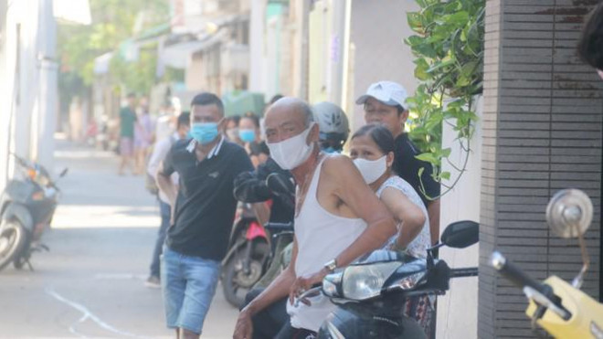 Khử khuẩn nhà riêng, khu phố nơi bệnh nhân mới nhất mắc COVID-19 sinh sống - 5