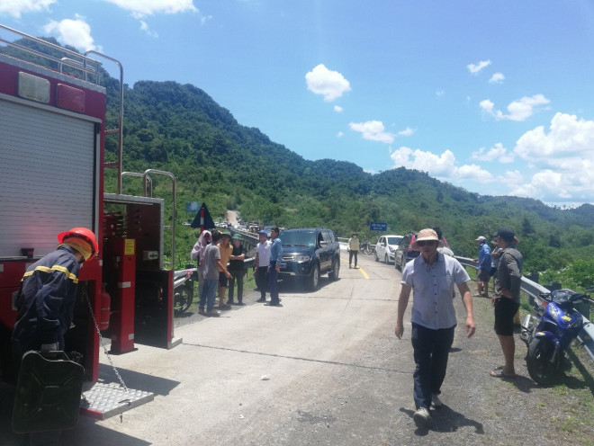 Hiện trường vụ lật xe khiến nhiều người tử vong ở Quảng Bình - 8