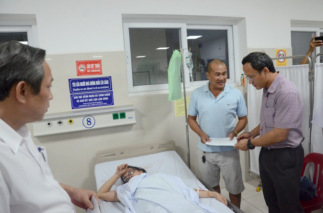 TNGT 15 người chết ở Quảng Bình: Niềm vui ngày họp lớp bỗng hóa đại tang - 2