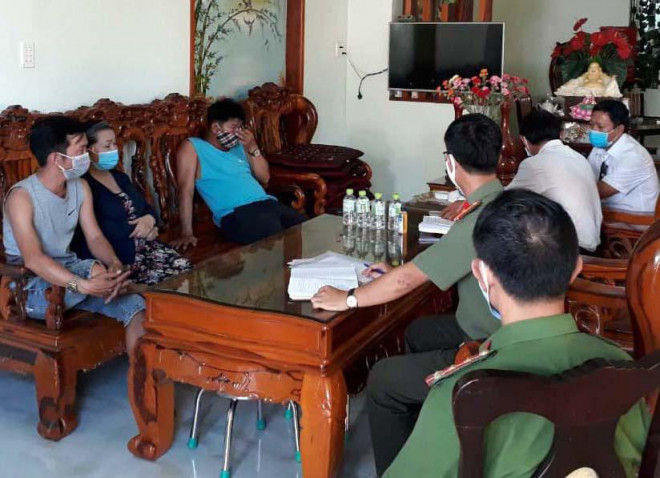 Chủ xe khách &#34;ngoan cố&#34; không cung cấp danh sách người đi cùng bệnh nhân 419 - 1