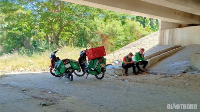 Cận cảnh nhịp sống Đà Nẵng ngày đầu cách ly phòng dịch Covid-19 - 3