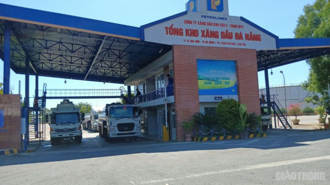 Cận cảnh nhịp sống Đà Nẵng ngày đầu cách ly phòng dịch Covid-19 - 16