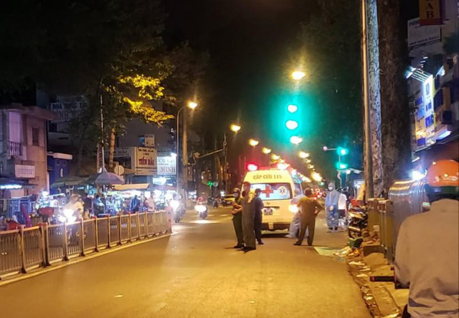 Phun thuốc khử trùng khách sạn đối diện bệnh viện Chợ Rẫy - 2