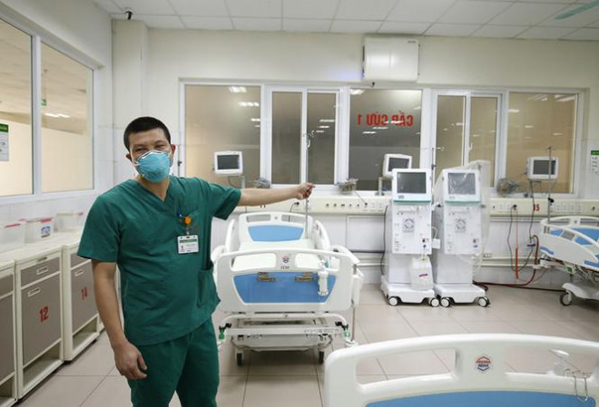 Bên trong bệnh viện đón 120 người nhiễm COVID-19 về từ Guinea Xích Đạo - 4