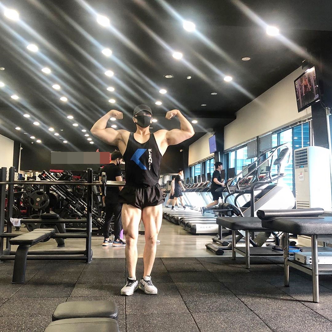 Cặp huấn luyện viên thể hình xứ Hàn, người dáng cong "sóng thần", người body đá tảng - 6