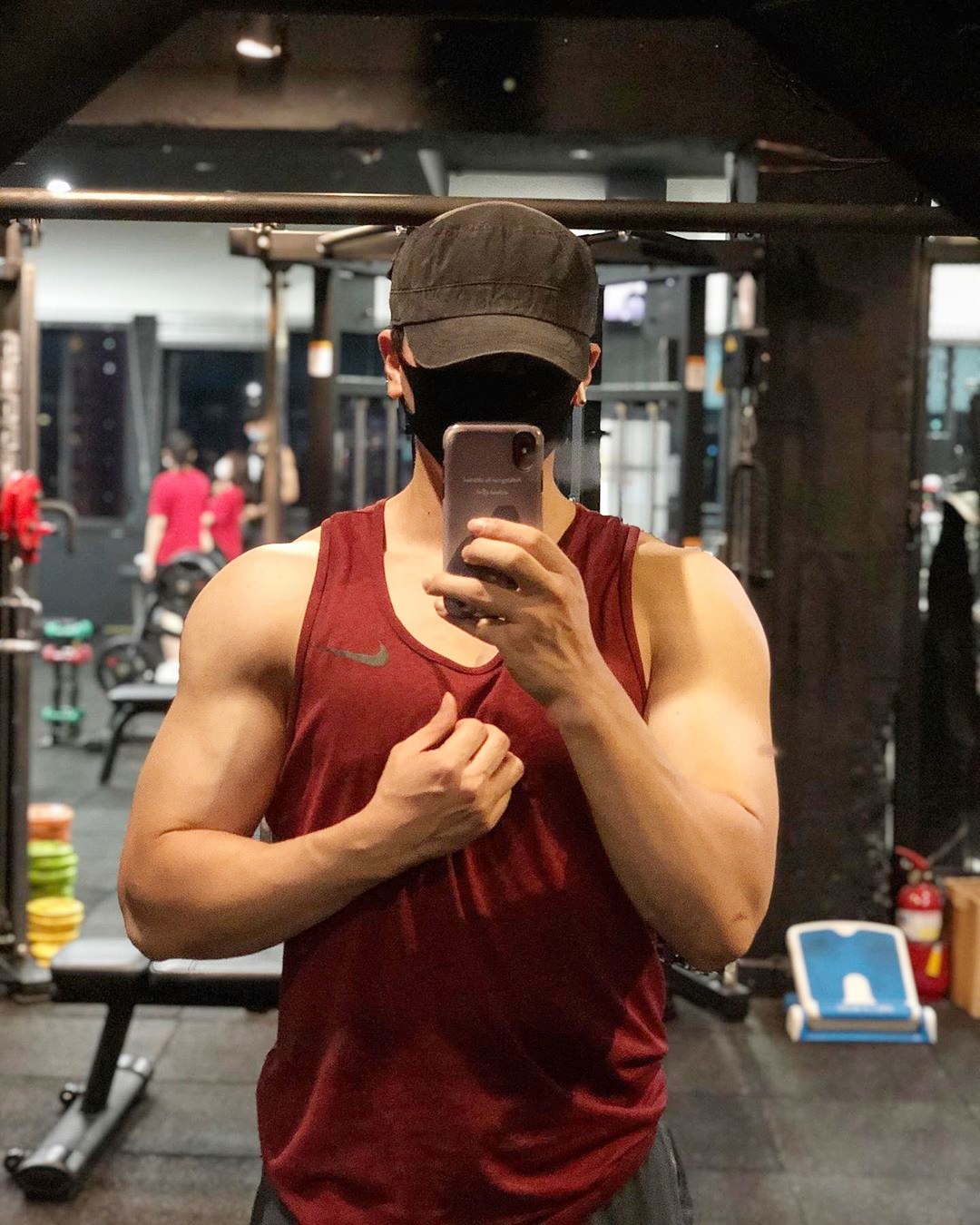 Cặp huấn luyện viên thể hình xứ Hàn, người dáng cong "sóng thần", người body đá tảng - 5