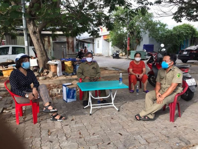 Đà Nẵng: Quân đội phun khử khuẩn toàn quận Sơn Trà chiều 3-8 - 2
