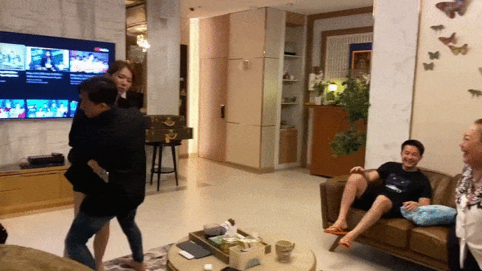 Lý do khiến bà xã Trấn Thành tức giận, than phiền: "Ban đêm cũng không tha" - 1