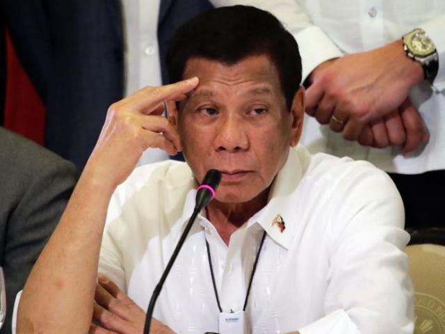 Covid-19: Y bác sĩ phàn nàn và trả lời gây sốc của Tổng thống Philippines