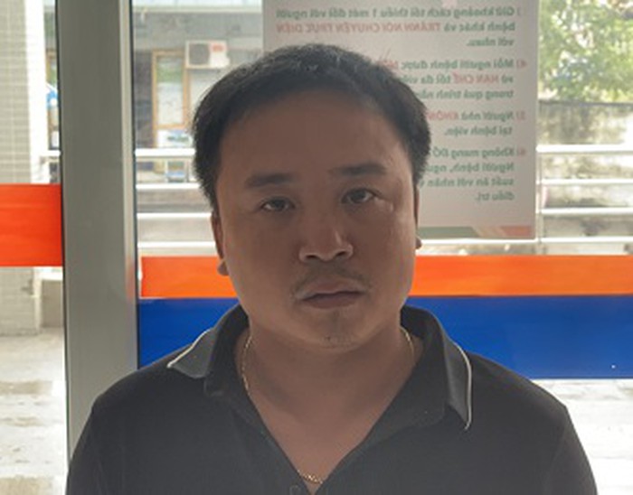 Tài xế lái xe container chèn ô tô chờ đèn đỏ khai nguyên nhân gây tai nạn - 2