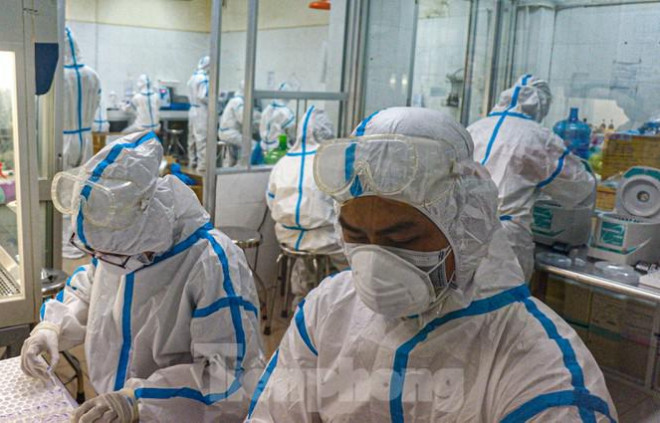 Những 'chiến binh' CDC Đà Nẵng quay cuồng truy vết virus chết người - 3