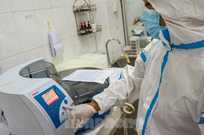 Những 'chiến binh' CDC Đà Nẵng quay cuồng truy vết virus chết người - 5