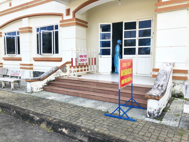 2 bệnh nhân ở Quảng Ngãi tiếp xúc hàng trăm người trước khi mắc Covid-19 - 2