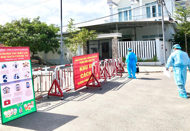 2 bệnh nhân ở Quảng Ngãi tiếp xúc hàng trăm người trước khi mắc Covid-19 - 3