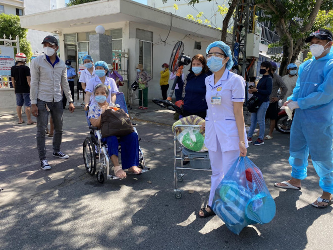 Xúc động tâm thư của Giám đốc Bệnh viện C Đà Nẵng khi được dỡ lệnh phong tỏa - 3